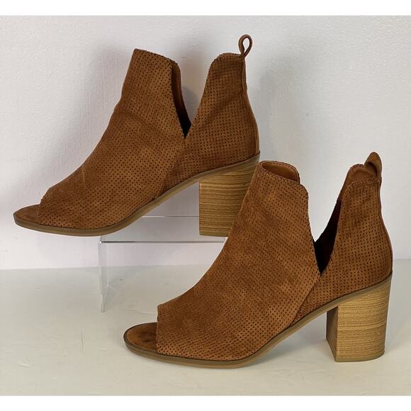 Universal Thread Charlee Ankle Booties Sz 8.5 Cognac Faux Suede Cut Out Open Toe - Picture 2 of 8